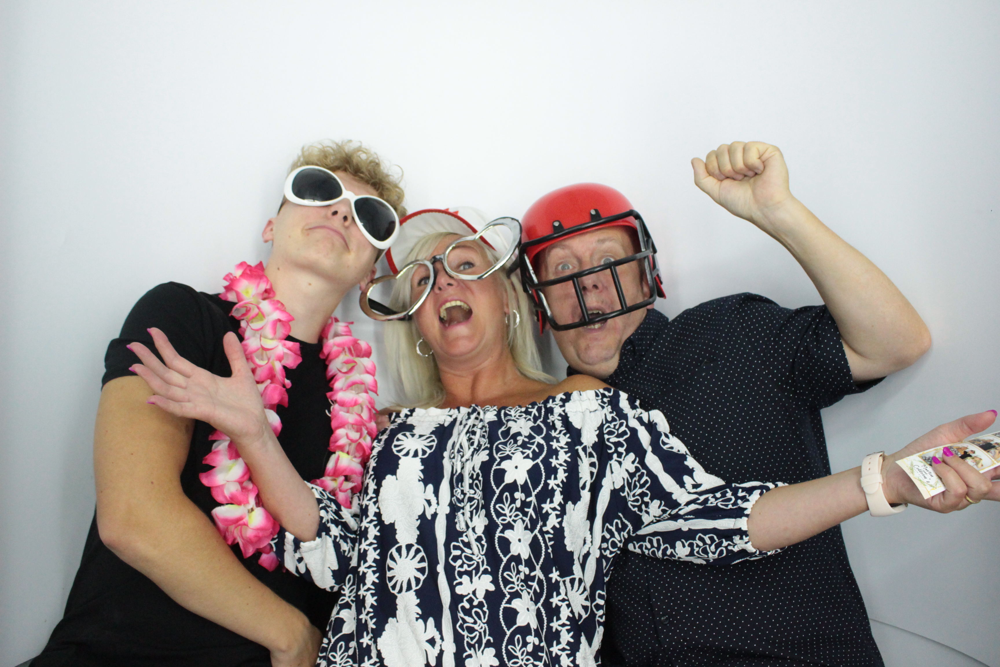 Martin & Colleen’s Joint 50th | View more photos from the event at gallery.myphotoboothexperience.co.uk/u/MyPhotoBoothExperienceLtd/Martin-Colleen’s-Joint-50th